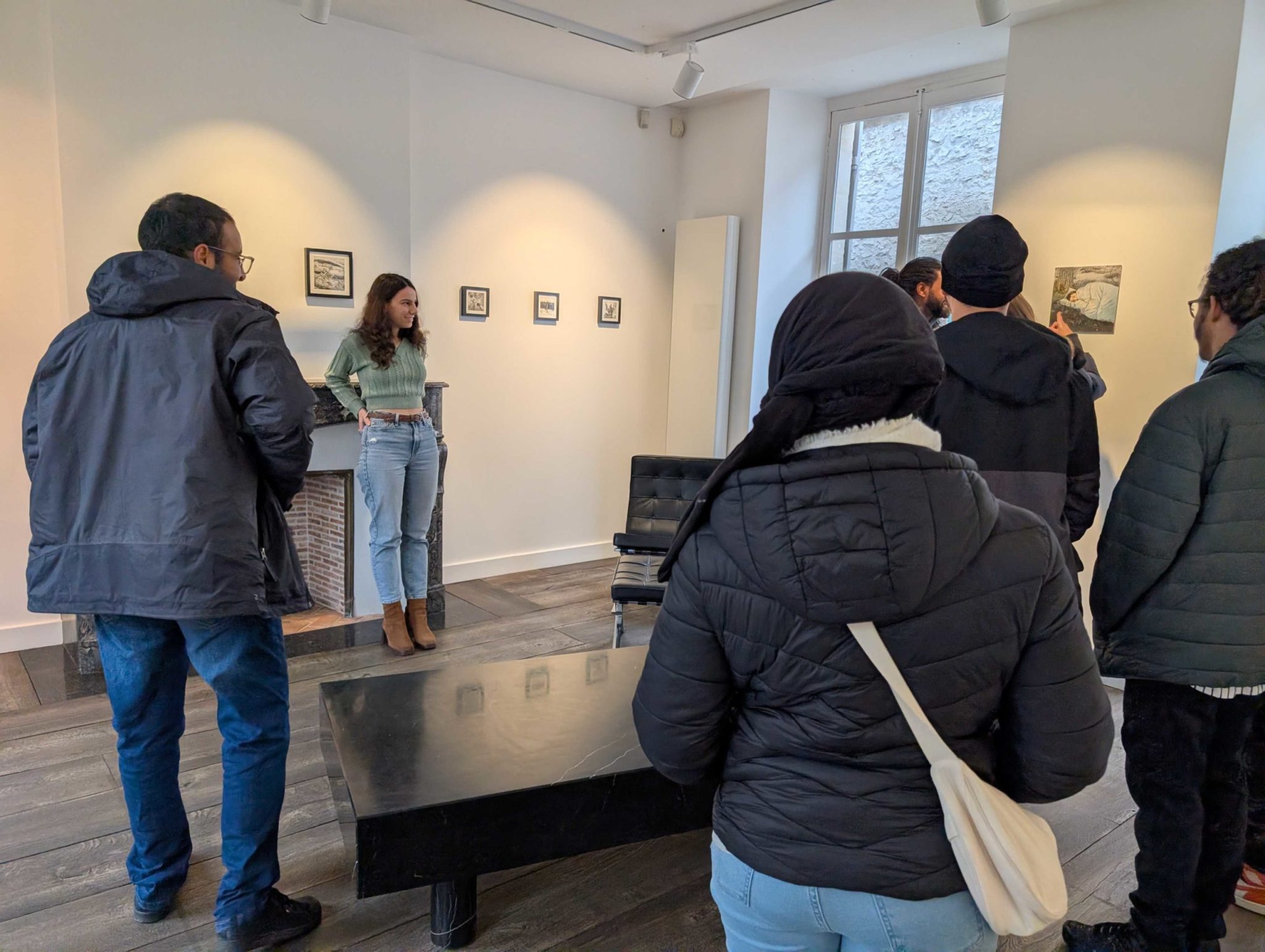 Visite à la Galerie F. avec les jeunes adultes de l’association HEVEA